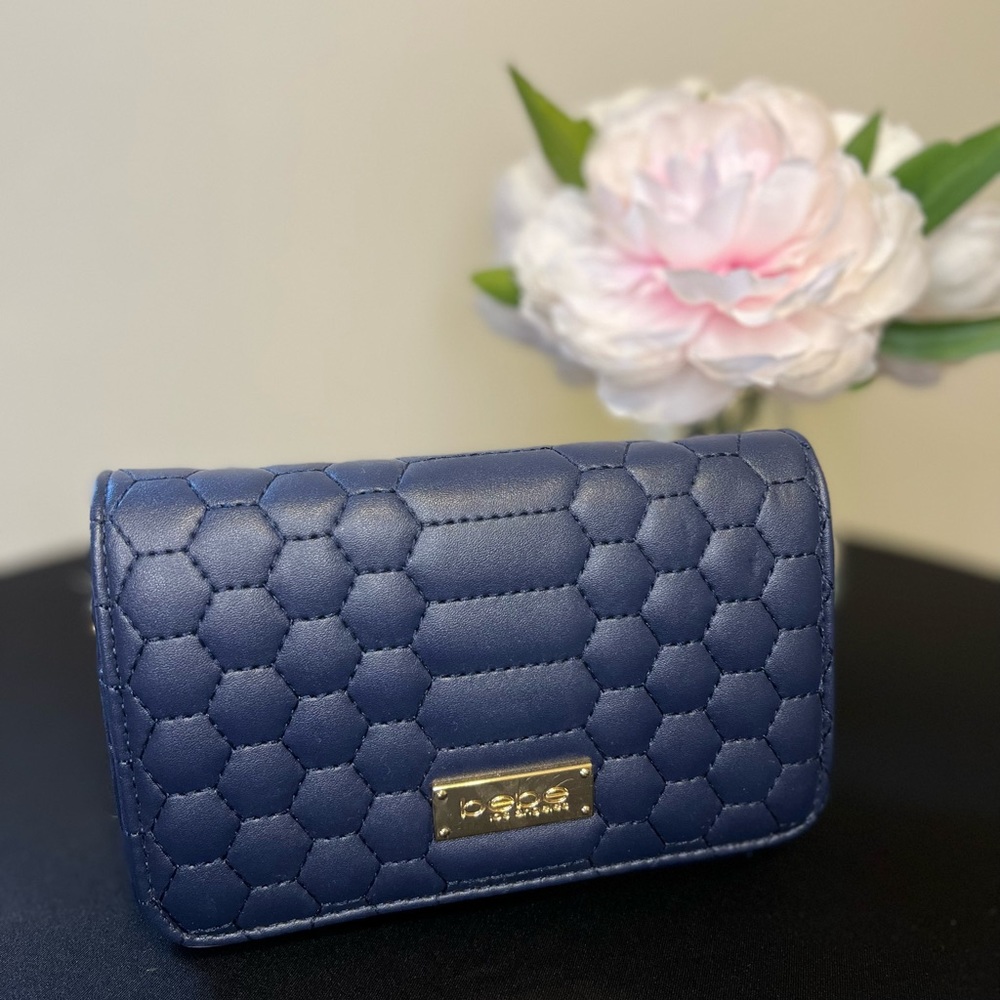 Bebe Crossbody/Clutch - Picture 2 of 7